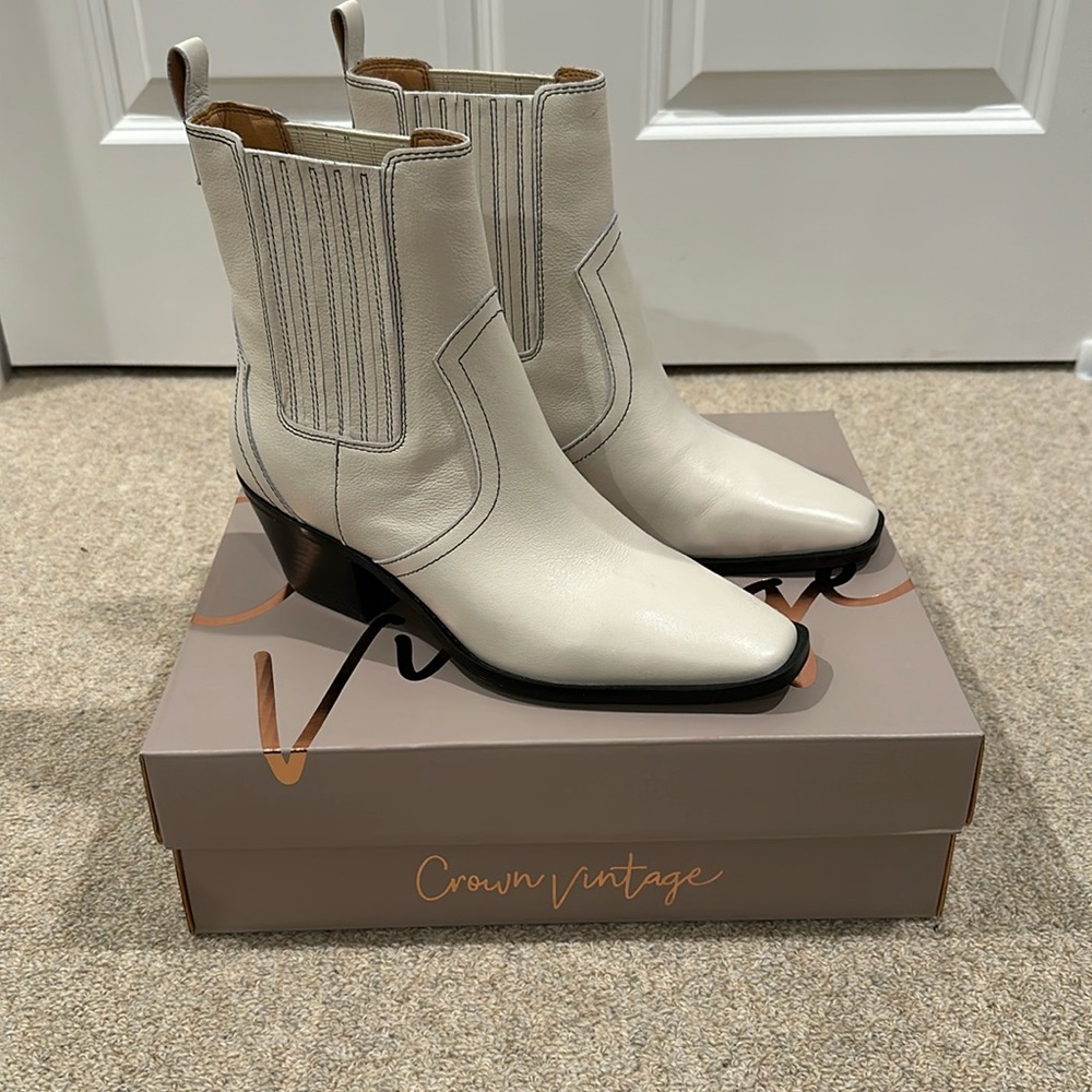 Crown Vintage Kanaria Western Bootie
